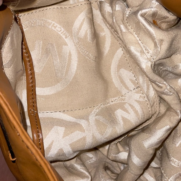 Michael Kors ID Chain Luxury Hobo Bag - Picture 3 of 4